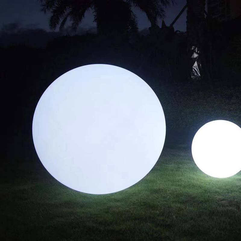 Customized acrylic large round ball lamps for park lawn decoration