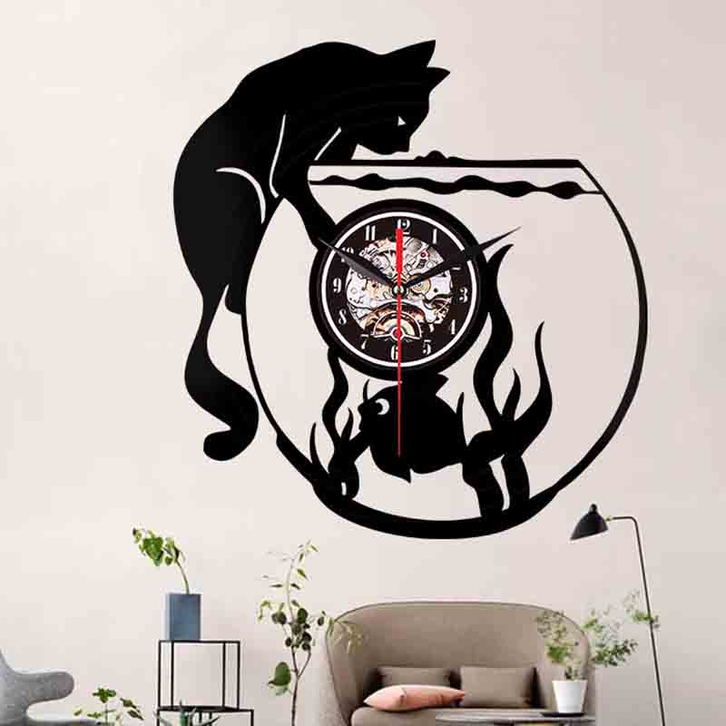 wall clock with cat and fish tank