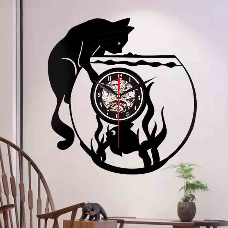 wall clock with cat and fish tank